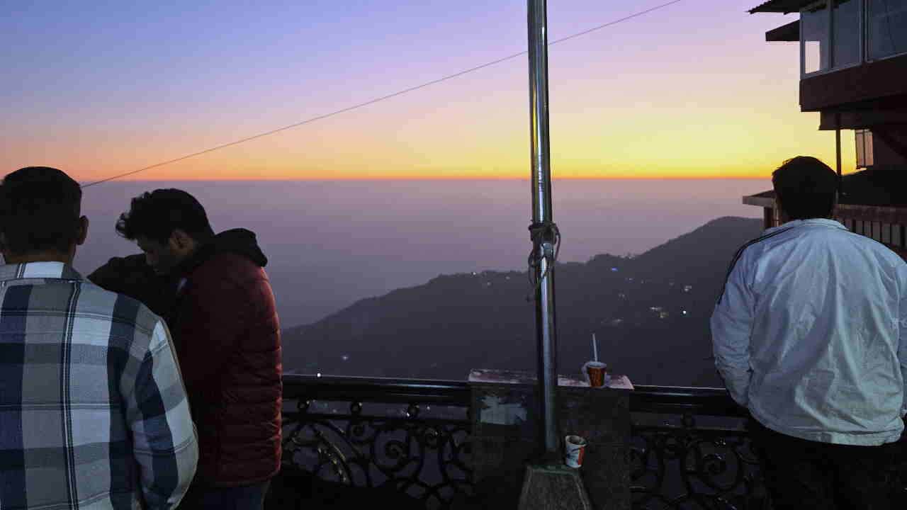 Mussoorie winter line a stunning sunset spectacle that draws tourists from november to february