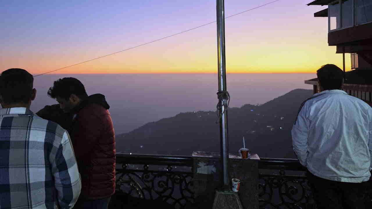 Mussoorie winter line a stunning sunset spectacle that draws tourists from november to february