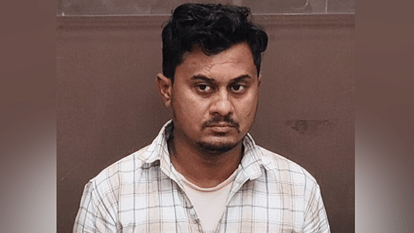 शेरकोट में पकड़ा गया शाकिर।