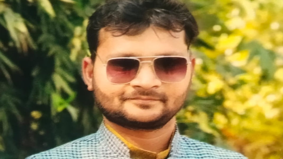 बांदा: घर की बिजली लाइन ठीक करते समय करंट लगने से युवक की मौत, मचा कोहराम