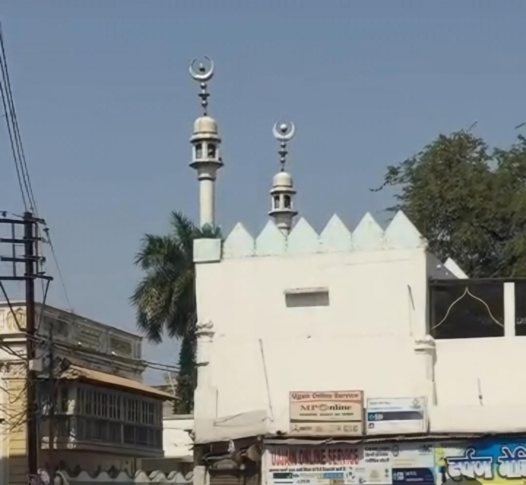 उज्जैन: शाही मस्जिद के बाद अब फलादिया मस्जिद पर निगम का नोटिस, सिंहस्थ फ्लाईओवर में 224 वर्ग मीटर बाधक
