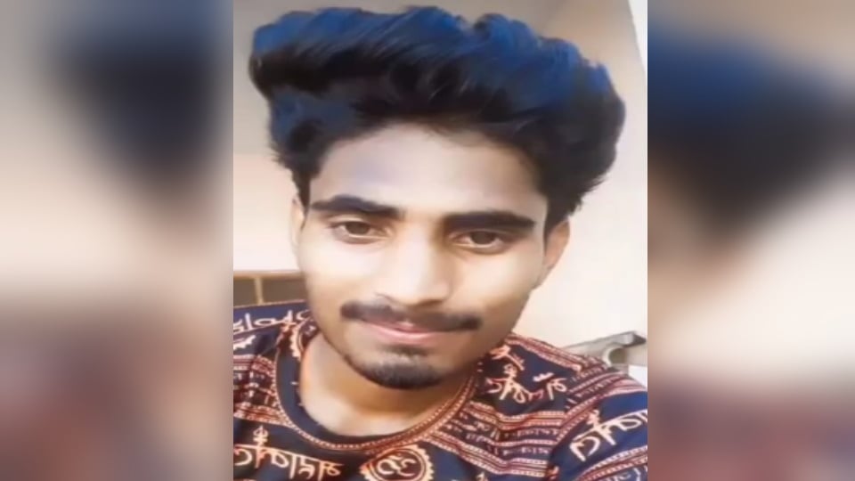 मुजफ्फरनगर: खतौली में नकाबपोशों के हमले में युवक की मौत, थाने पहुंचे परिजन और ग्रामीण; गिरफ्तारी की मांग
