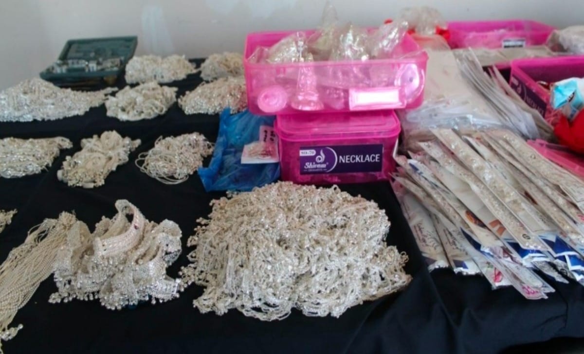 Nepal Police Seize Over 68 Kg of Silver Jewellery from Bihar Youth Hand Him to Customs Office