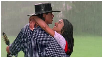 Ghar Aaja Pardesi to Mera chand Mujhe Aaya hai Nazar songs On Karva Chauth