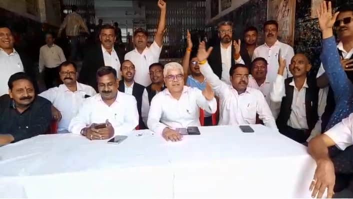 Kanpur Lawyers observe a collective leave judicial work comes to a standstill major protest  in Lucknow.