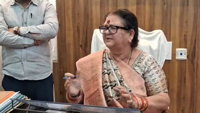 Kanpur: Mayor brings a lawyer to an executive committee meeting