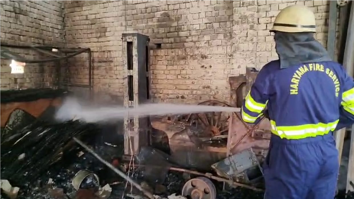Massive fire at a furniture warehouse in Bhiwani’s Naya Bazar; losses worth lakhs