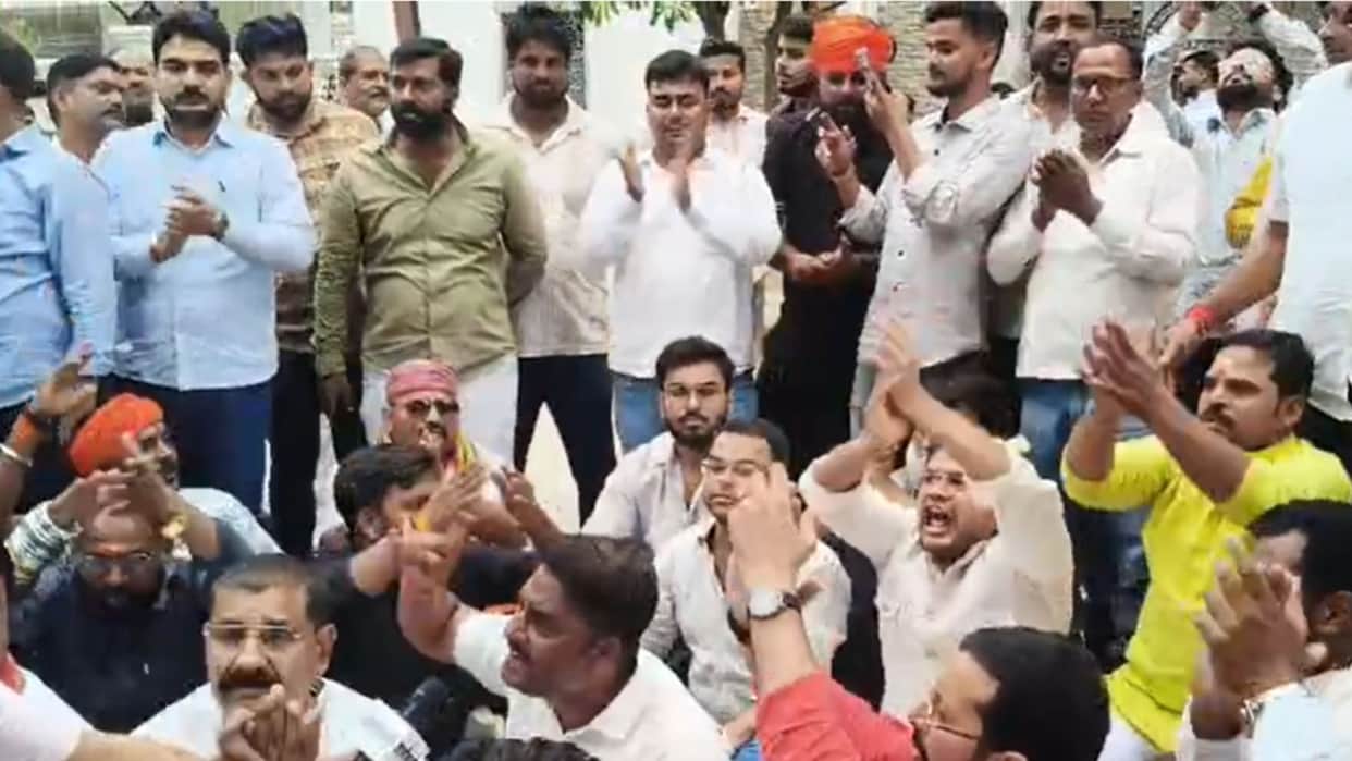 Graduate MLC Election BJP members stage protest in Varanasi demand removal of  counting observer