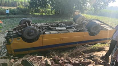 Meerut School Bus Accident: Bus Carrying Children Overturns, Around 12 Injured