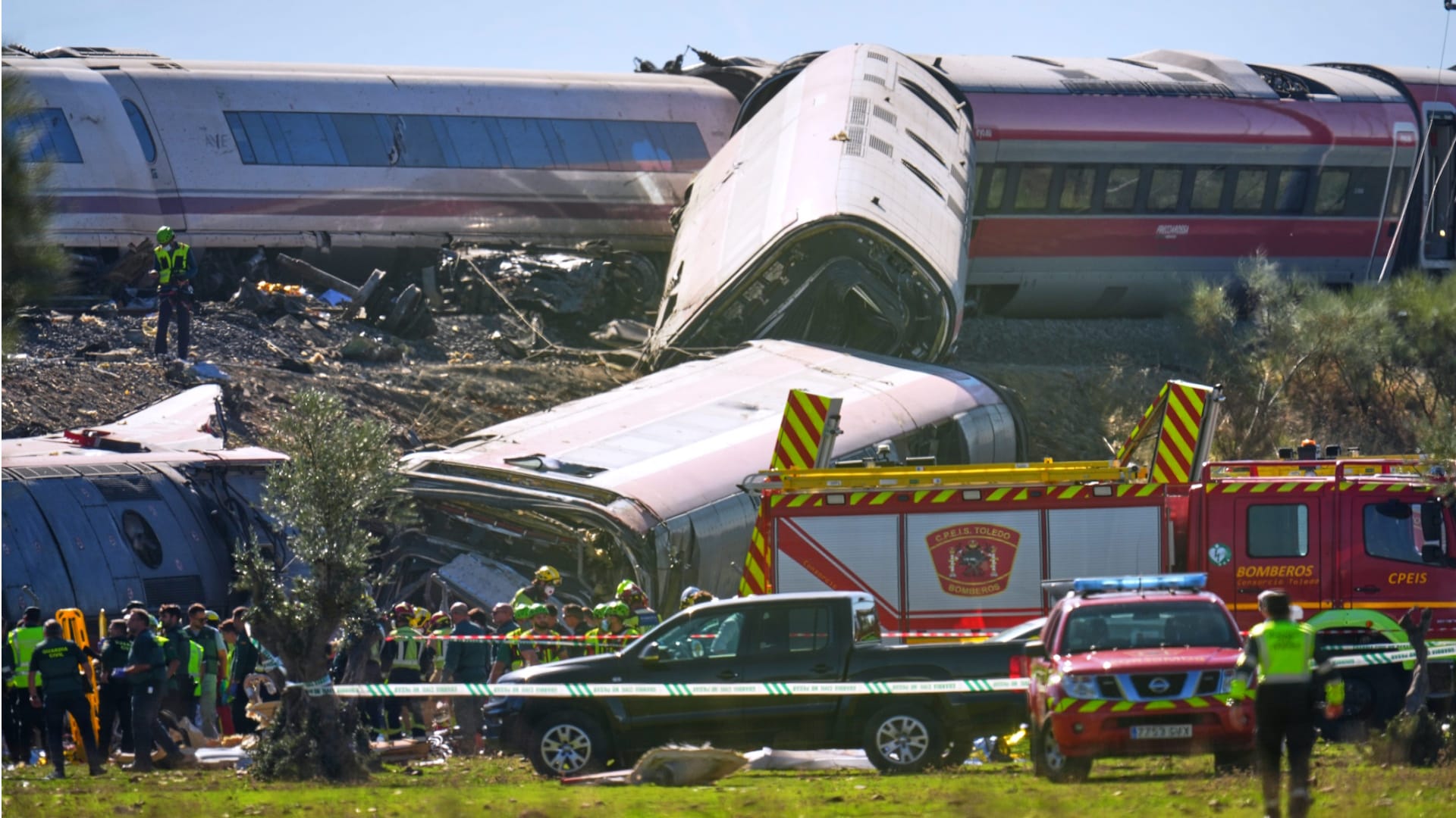 more than 60 people die in train collision in central Spain