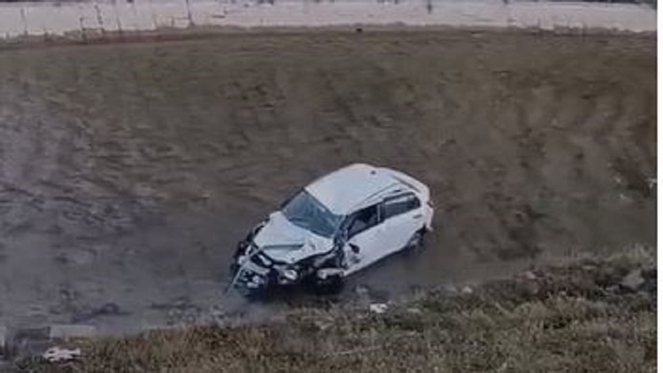 A speeding car broke the railing and fell into the Kosi river Ramnagar