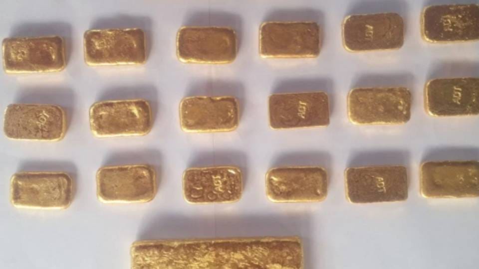 Two arrested for transporting gold worth 2.76 crore hidden in shoe soles from Nepal to Siddharthnagar