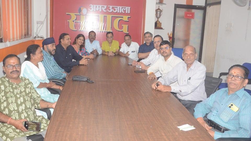 अमर उजाला संवाद: एसी दफ्तरों से निकलें अफसर तो दूर हो जाम की समस्या, ये बोले शहर के चिकित्सक और समाजसेवी