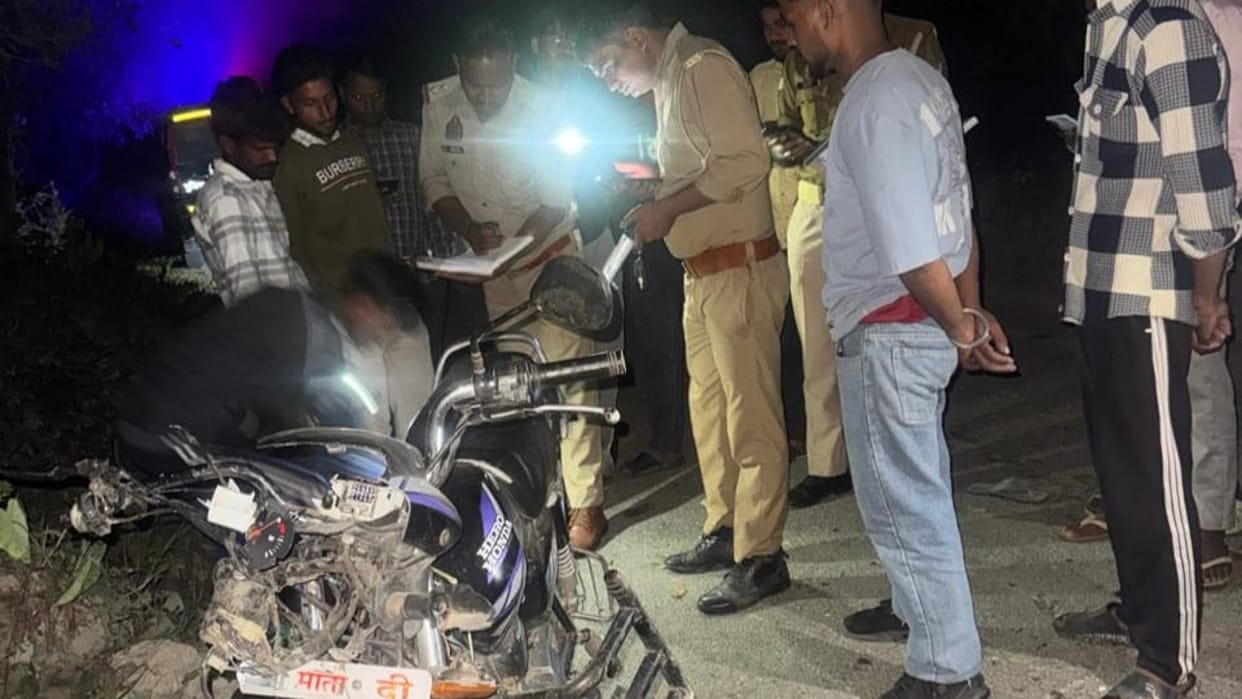 Two young men died after bike being hit by tractor in Pilibhit