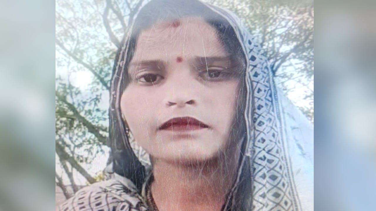 man murdered his wife in front of their children in Shahjahanpur