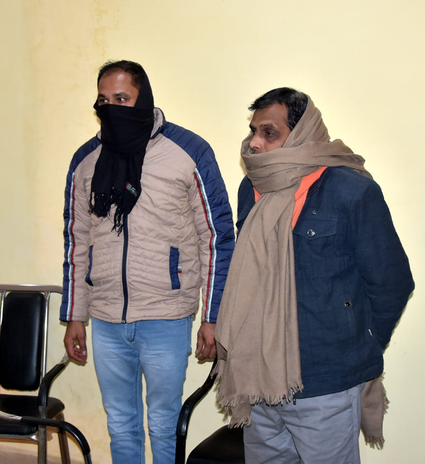 Head clerk and home guard arrested for taking bribe