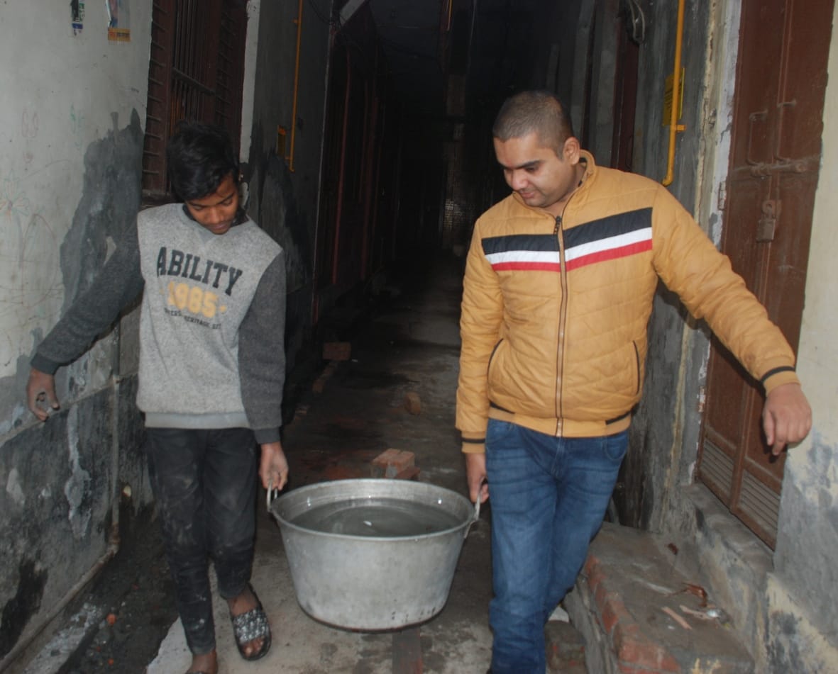 People of Thakurdwara yearned for water when the drinking water line was closed