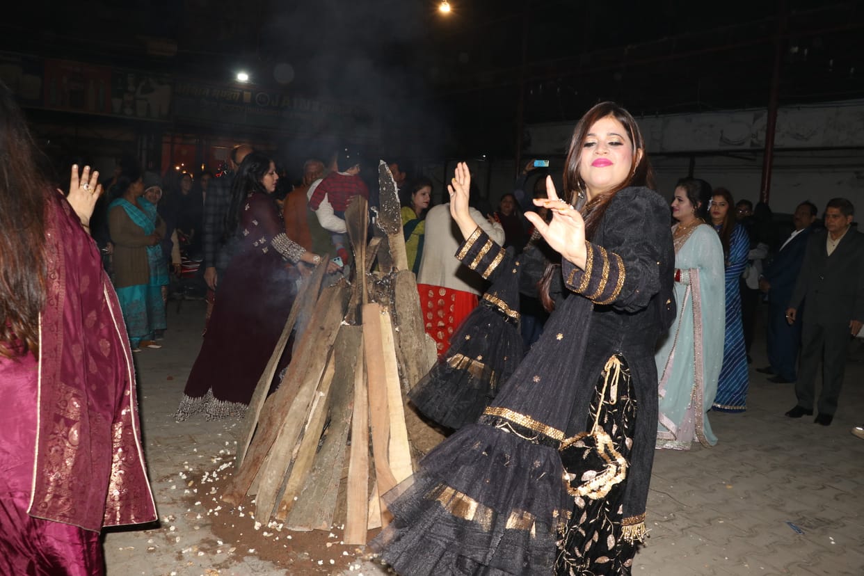 Lohri festival celebrated with enthusiasm in the district