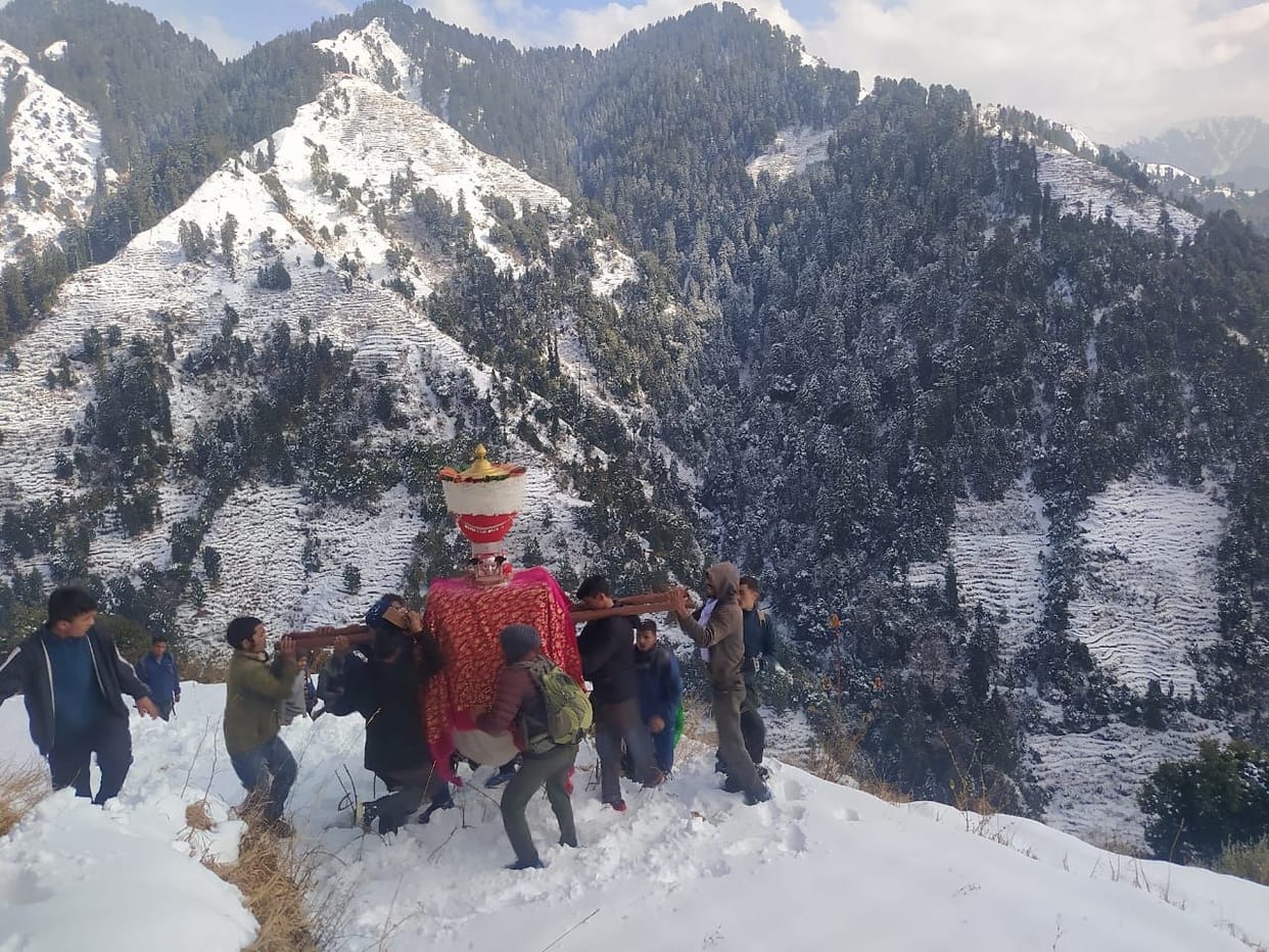 Dev Hurang Narayan celebrated Lohri with grandson Pekhra Gehri