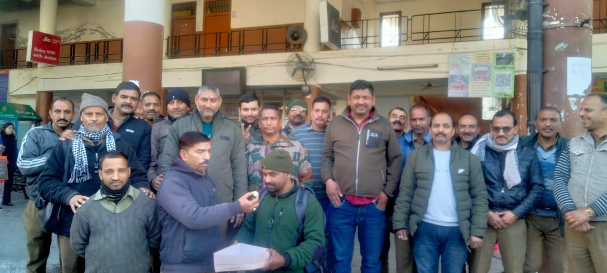 Sweets distributed in 10 transport depots on OPS restoration