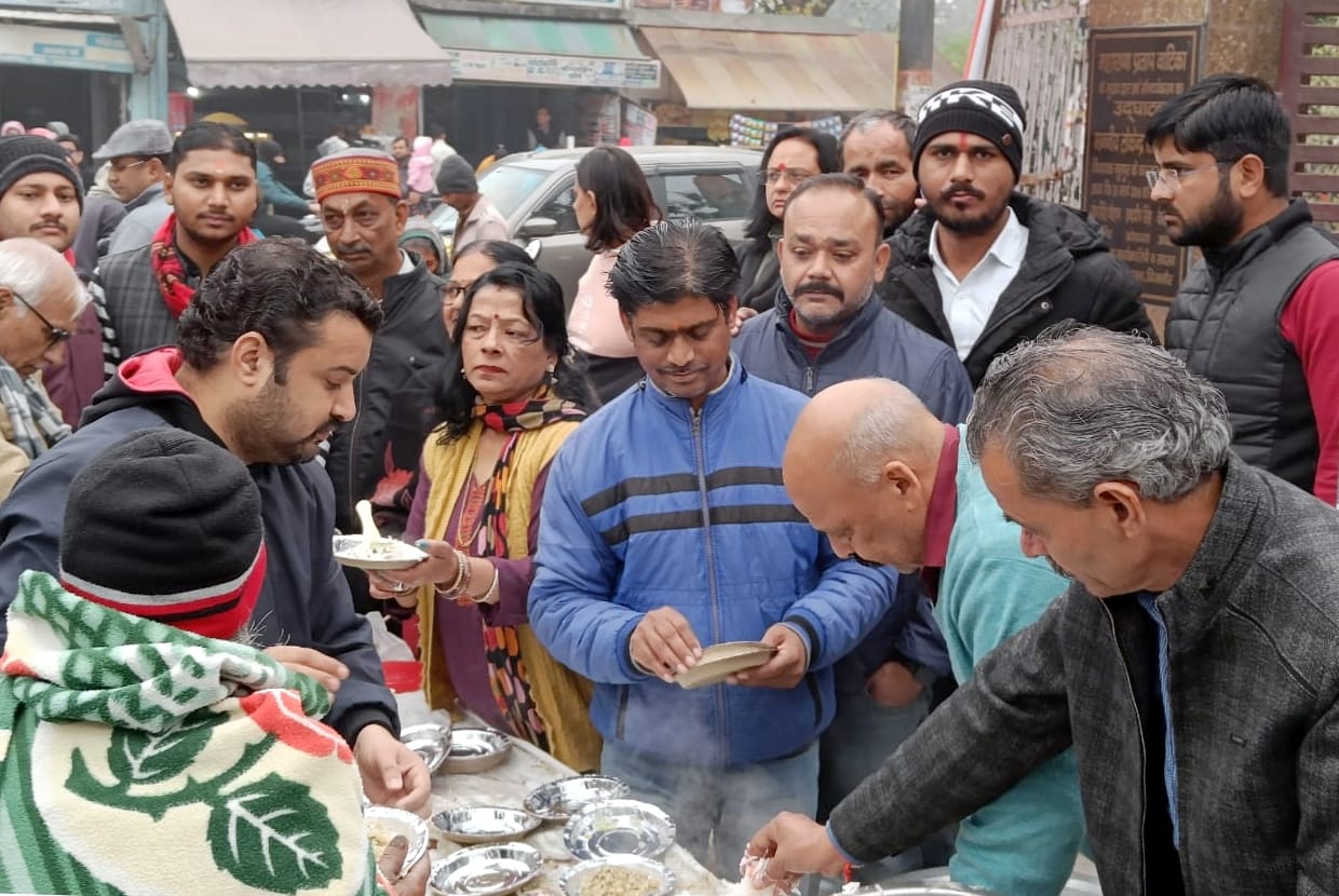 Dip of faith in the Ganges on Makar Sankranti