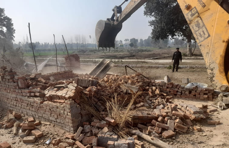 Encroachment removed, land worth 65 lakh freed from encroachment
