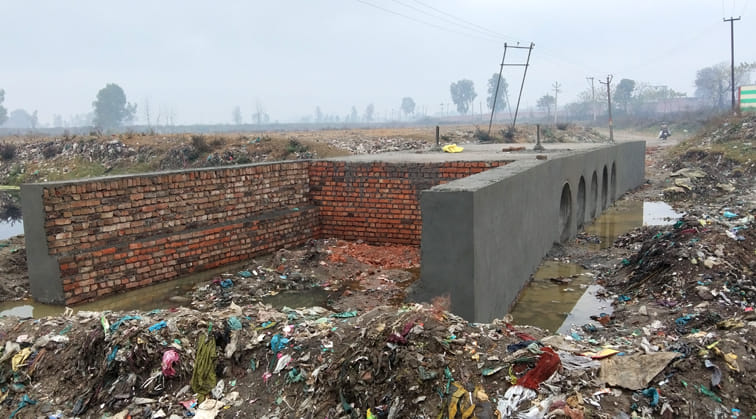 Bridge built on Dhamola river, officers kept sleeping
