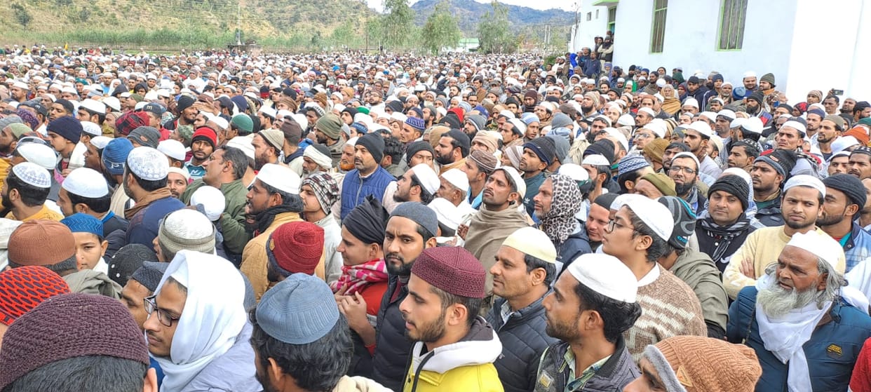 Handed over to Hazrat Mufti Abdul Ghani with moist eyes