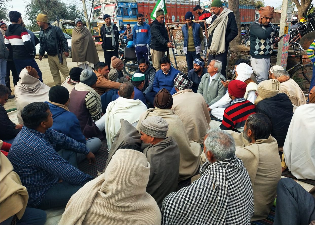 Farmers sitting on dharna for non-payment of sugarcane