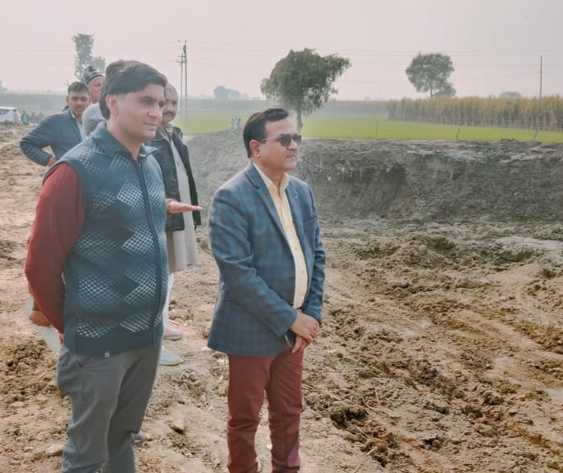 CDO arrived to inspect digging work in Gwalikheda