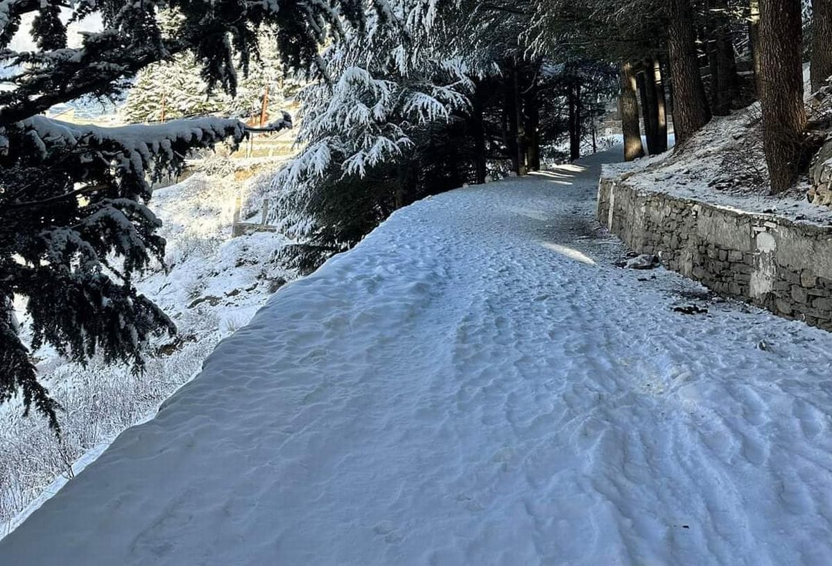 Life did not return on track even after the second day of snowfall