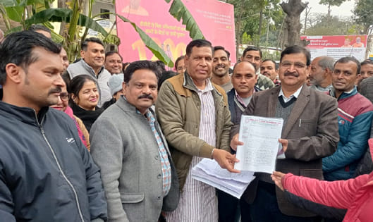 Teachers met BSA to protest against salary interruption