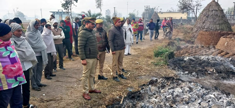 Murder of a woman, cut the dead body into two pieces and burn it