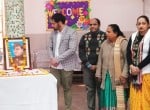 बागपत के लक्ष्य पब्लिक स्कूल में नेजाजी सुभाष चंद्र बोस की जयंती मनाते प्रबंधक अनुराग व स्टाफ