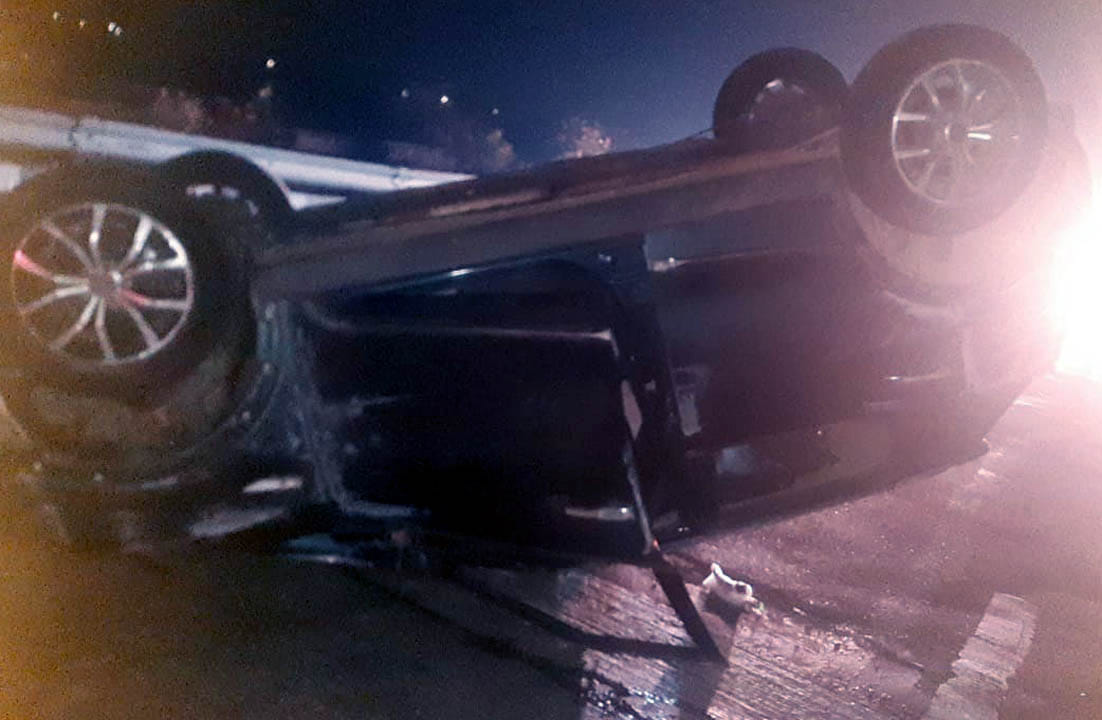 Speeding car overturned on EPE, Ghaziabad resident driver injured
