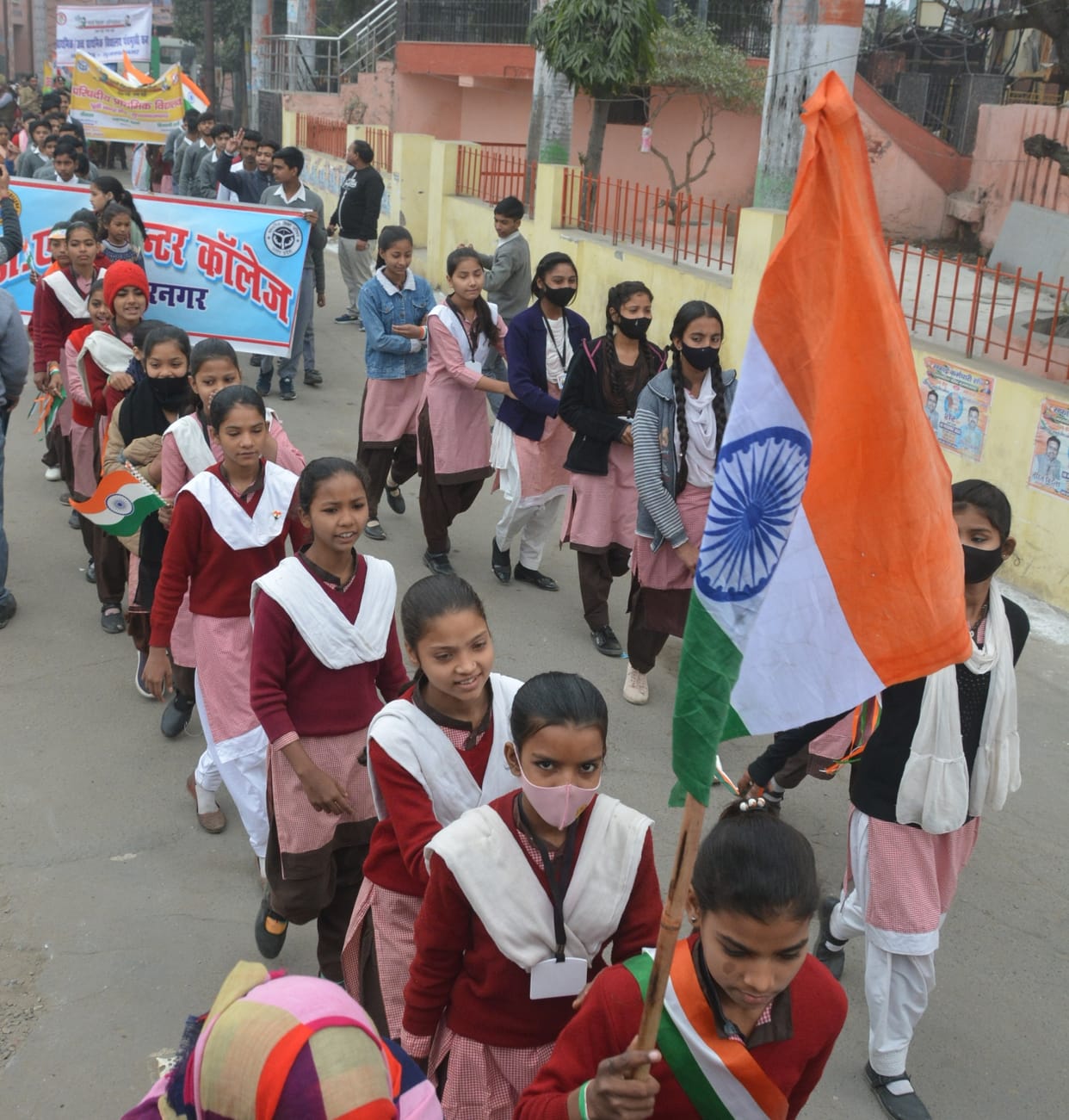 Tricolor hoisted proudly, parade held in police line