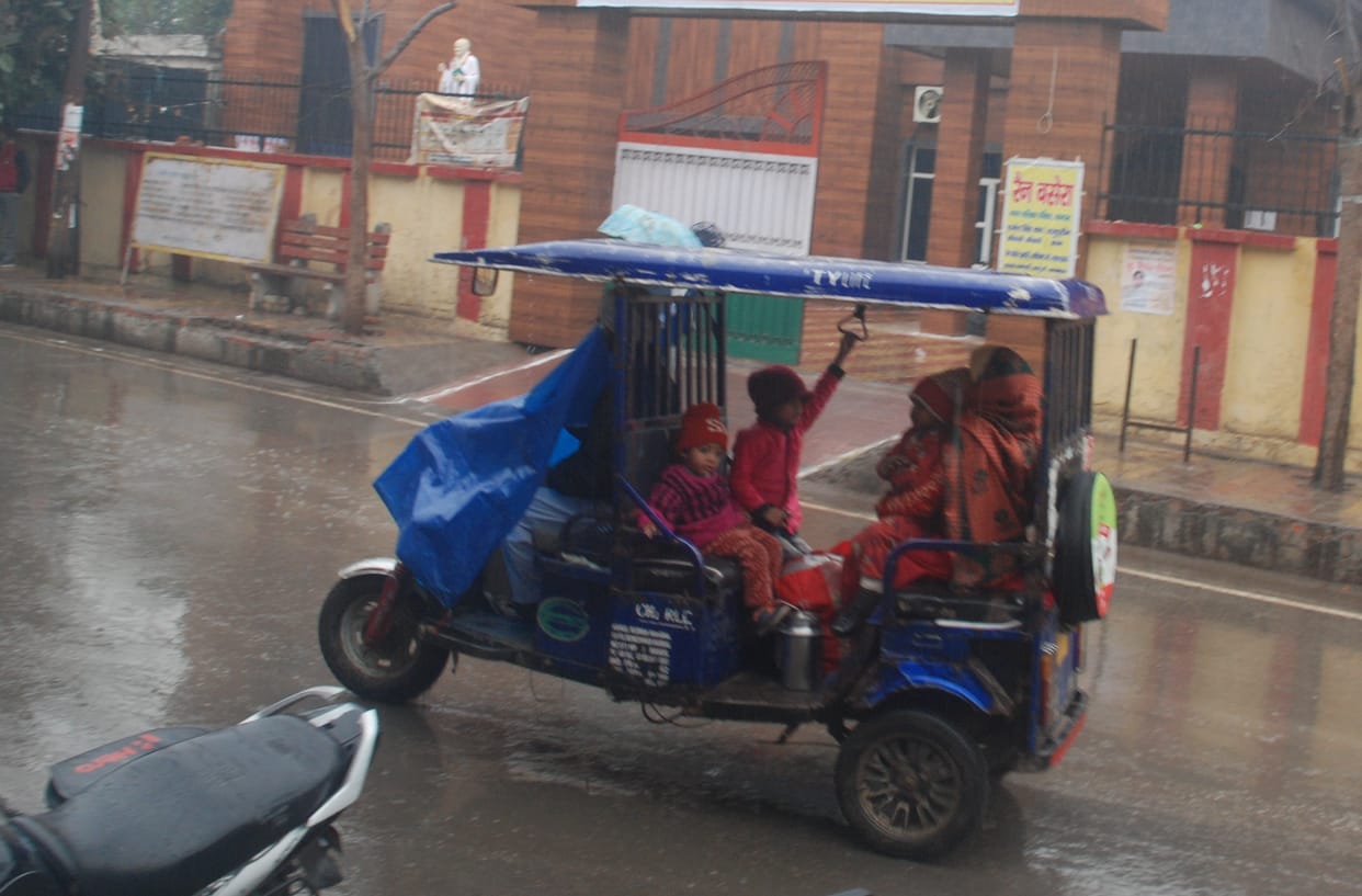 Cold increased due to rain, mercury dropped by three degrees