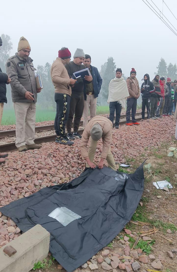 Youth commits suicide by jumping in front of train
