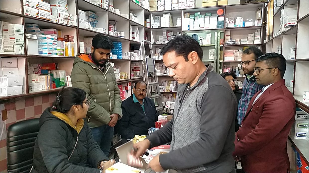Ban on the sale of medicines worth 20 lakhs in five shops