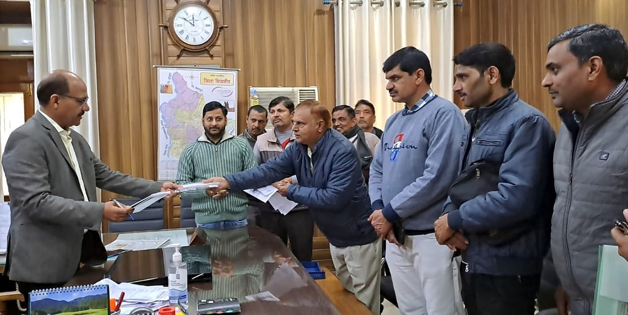 Employees gave memorandum to DM to resolve pending demands
