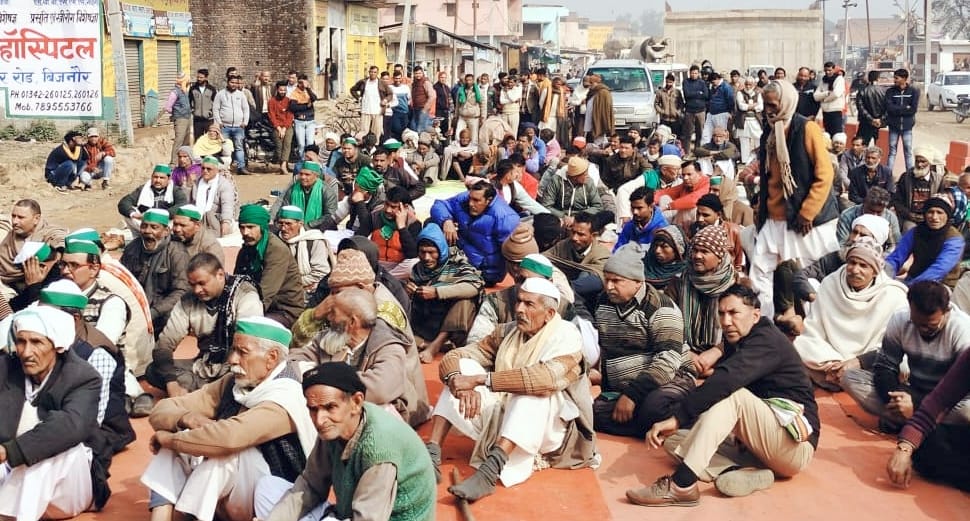 Farmers lockout for not getting solid assurance of bridge construction