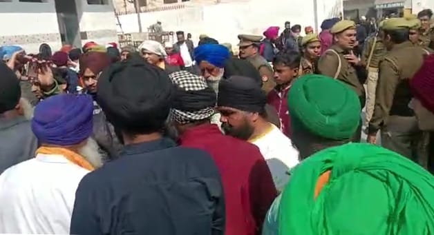 Uproar on Sri Gurudwara Sahib Railway Road, police stationed
