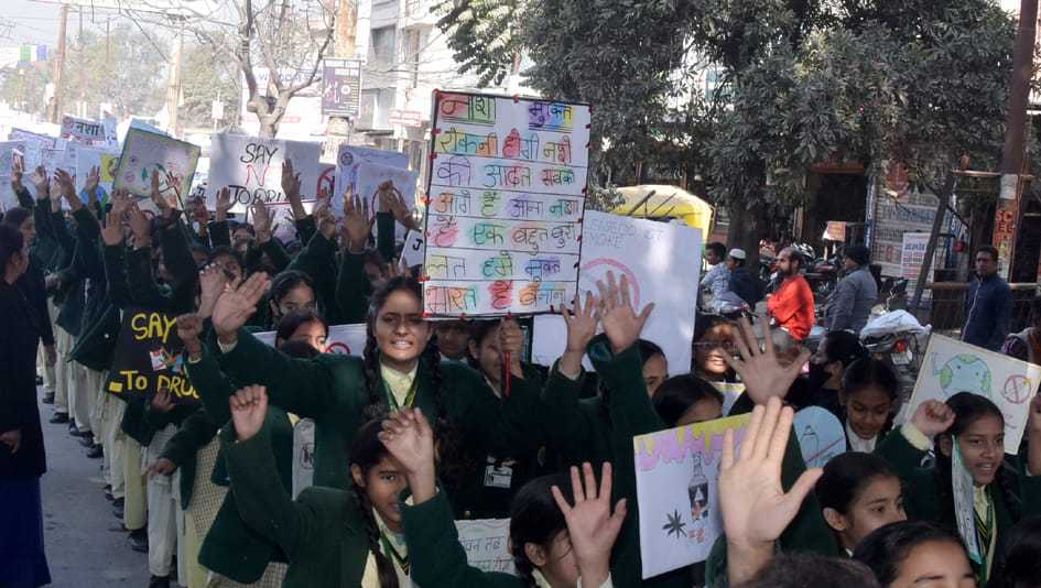 Students took out drug addiction awareness rally