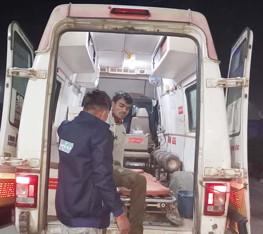 Cycle rider worker killed in road accident, fellow injured