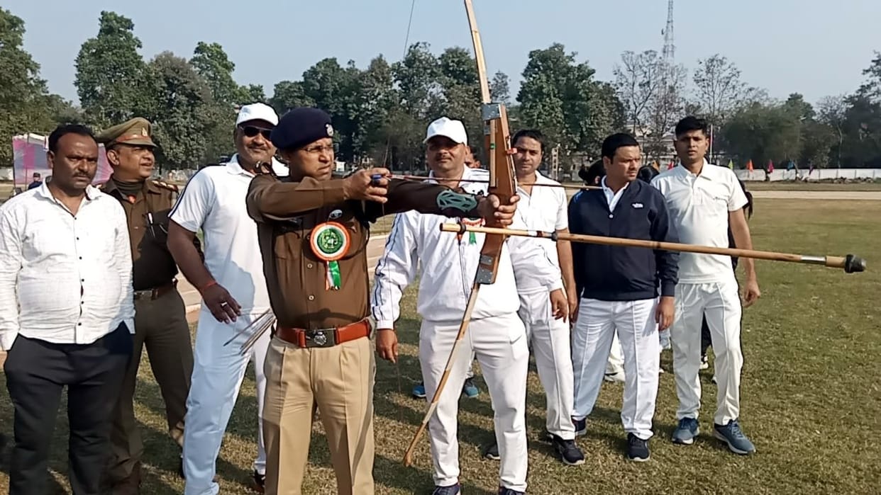 Female constable Sanju Patel stood first in the 30 meters competition of the women's category.