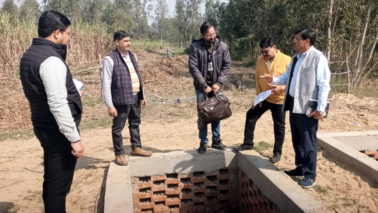 Instructions to stop increment of Panchayat Secretary in Afzalgarh
