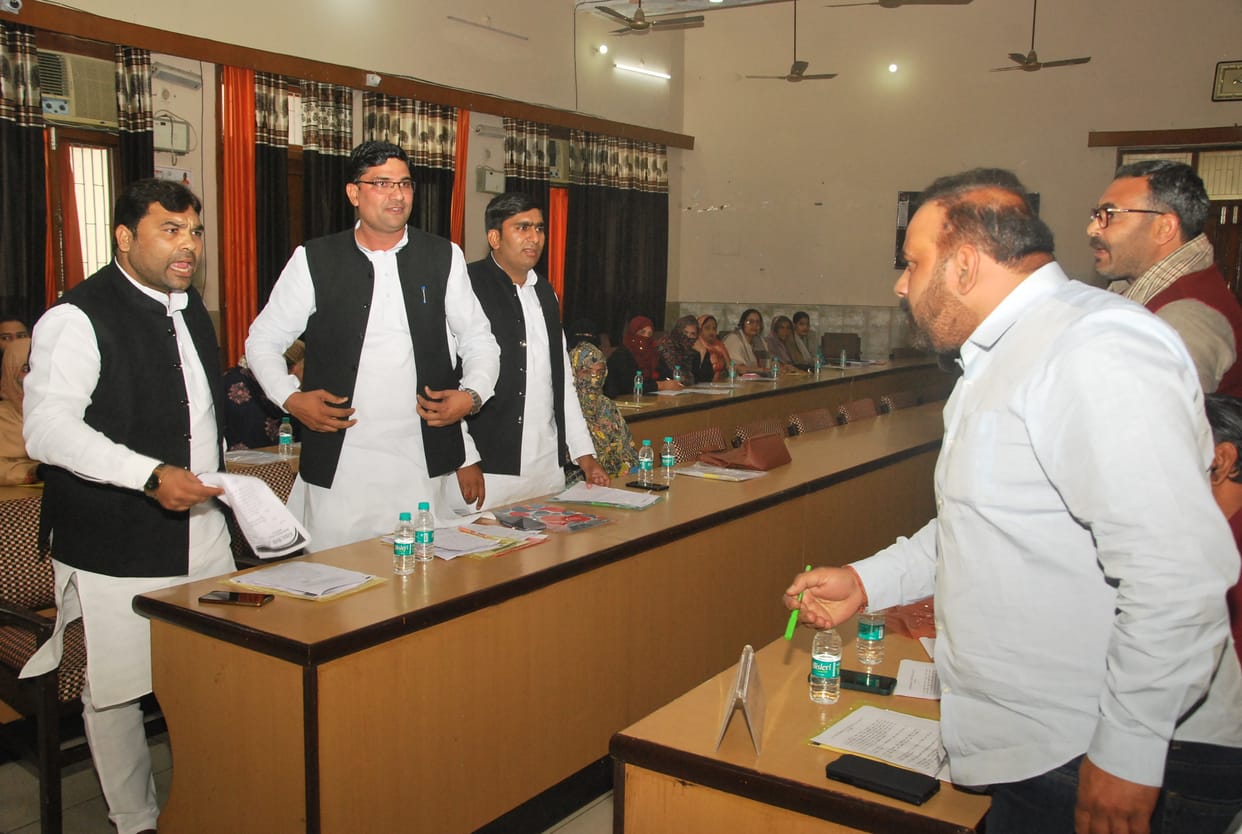 40 crore income budget passed in the board meeting of District Panchayat