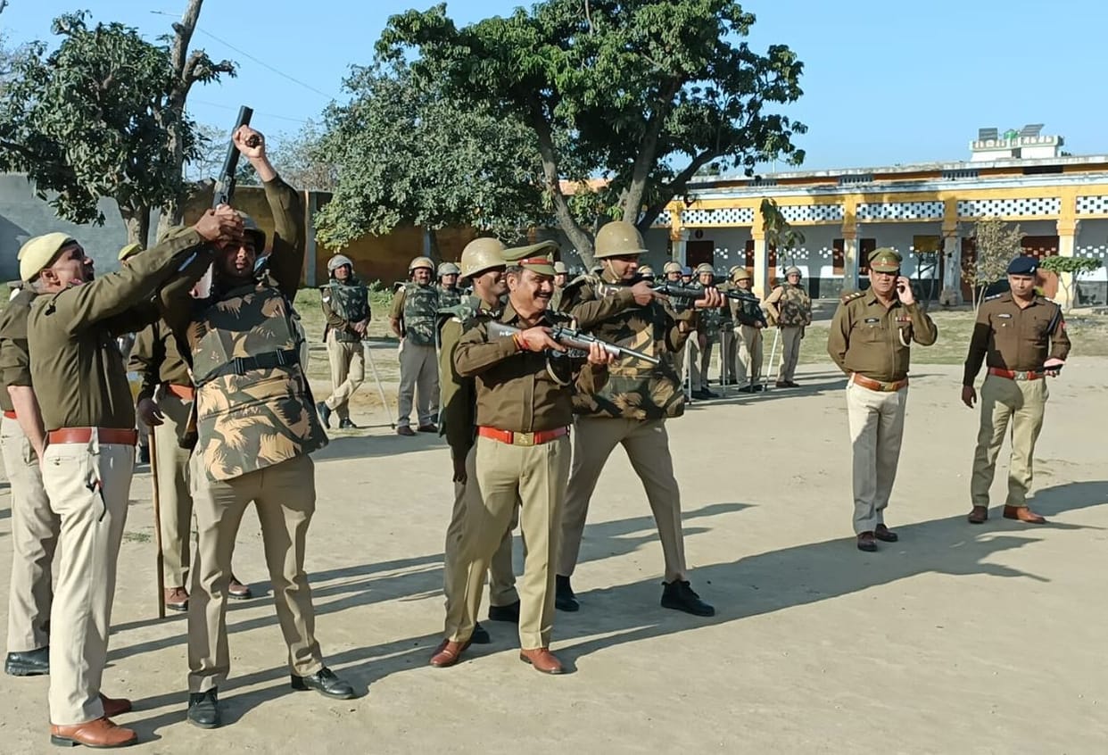 Riot control exercise done to the force of three police stations of the circle