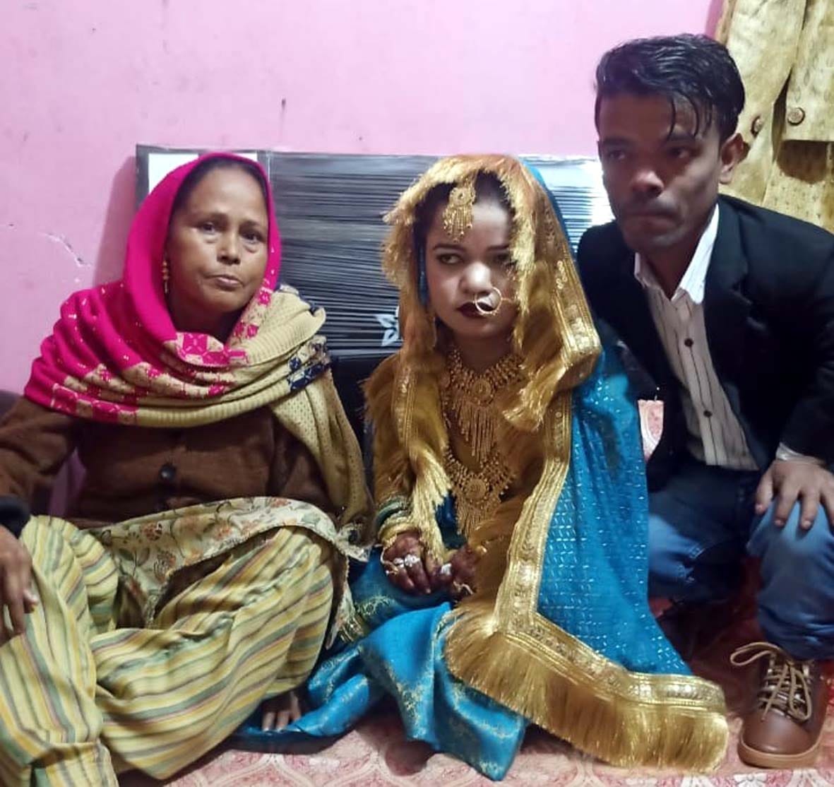 Three feet bride and groom unique marriage in Aligarh on Valentine's Day