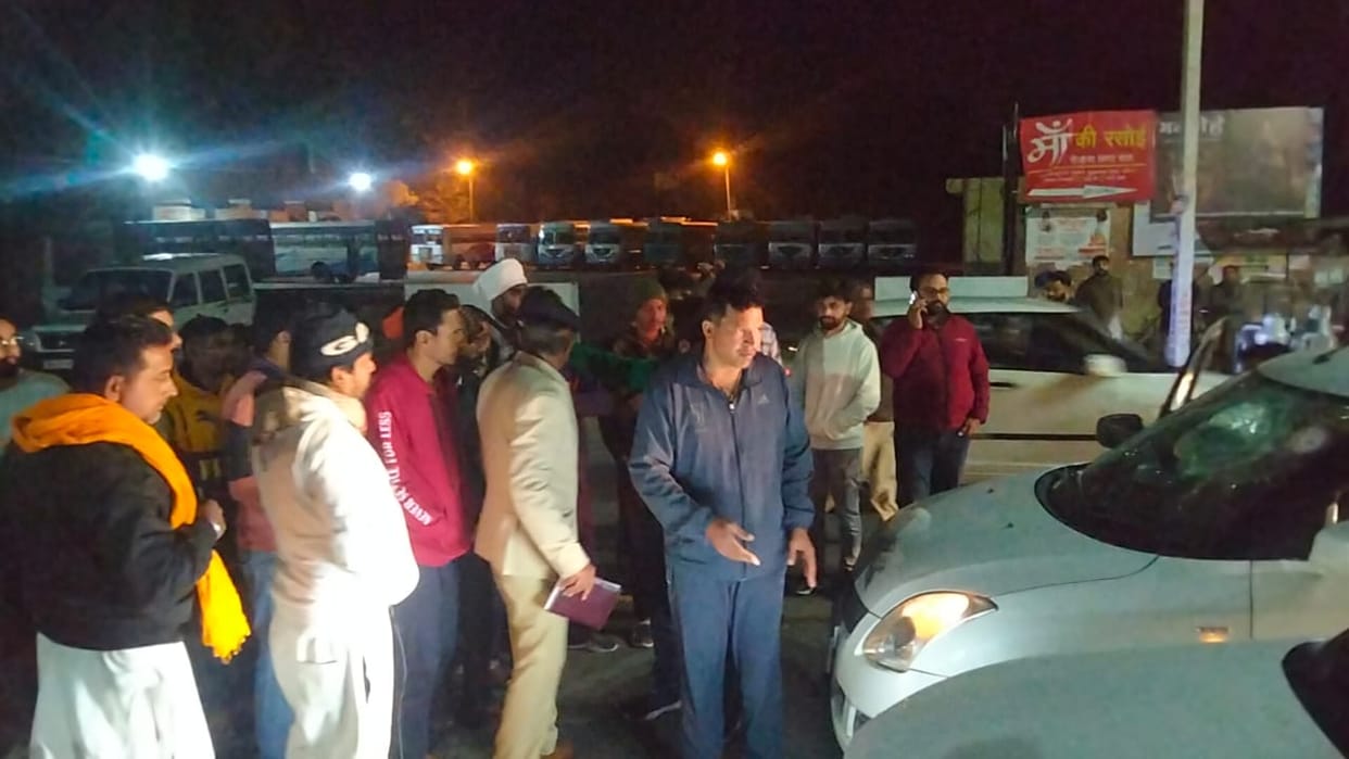 Youths attacked in Car in Ratia